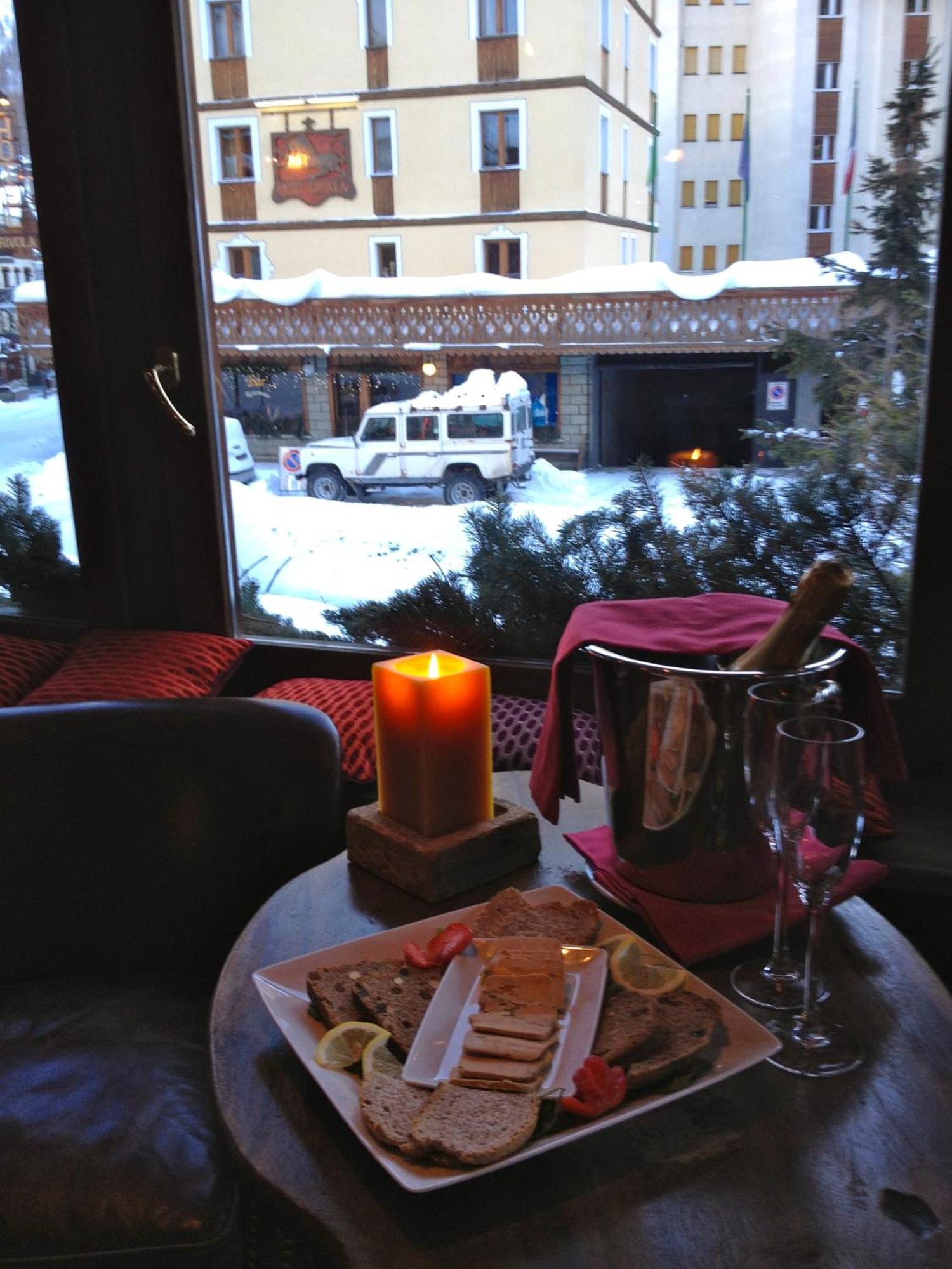 Hotel Punta Maquignaz بيريوِل تْشيرفينيا المظهر الخارجي الصورة